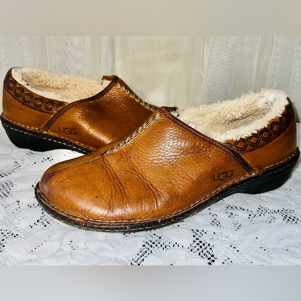 Ugg Womens 1928 Brown Leather Sheepskin  Slip On Betty Flats Slippers Size 9